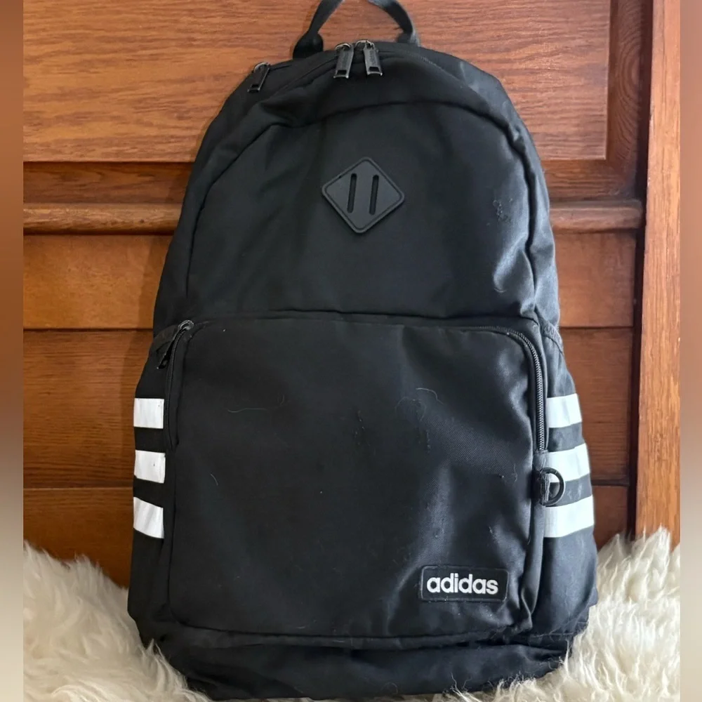 adidas black and white striped backpack Classic 3-Stripe for Laptop, School Travel, 28L : Electronics 31 cm in width adidas Classic Badge of Sport